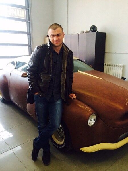  8150102  Ruslan, 39 ,    
