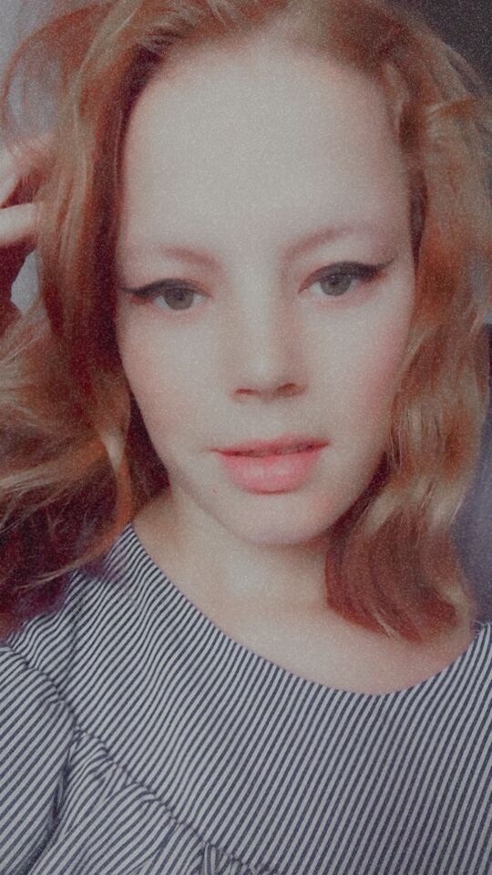  ,   Alexandra, 22 ,   c , 