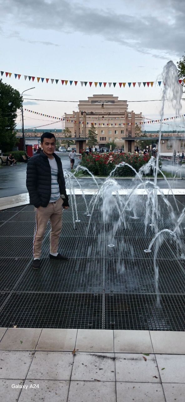  44391272  Brhruz, 22 ,    