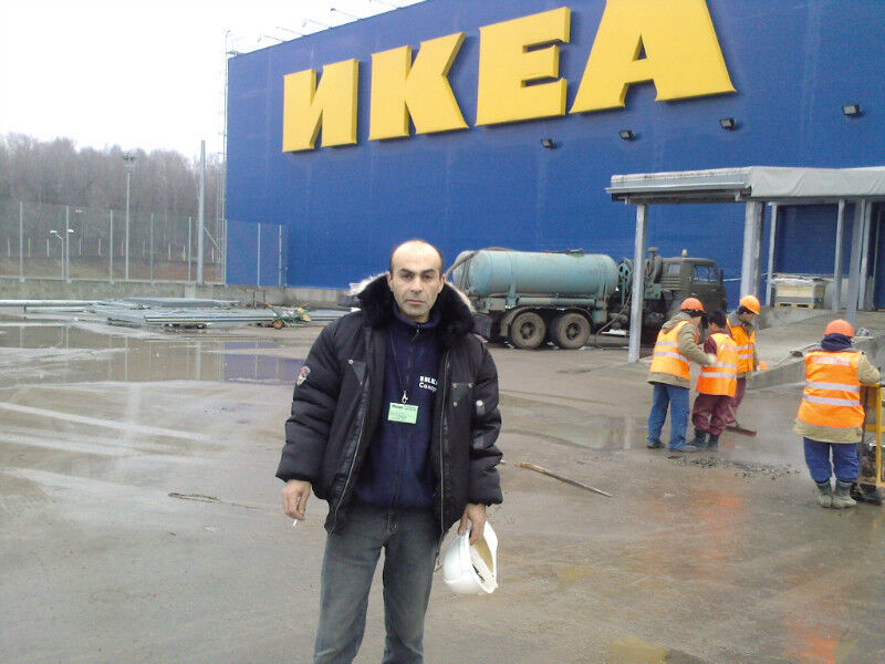  11845952  Artur, 54 ,    