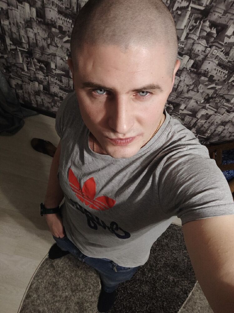  21991972  , 32 ,    