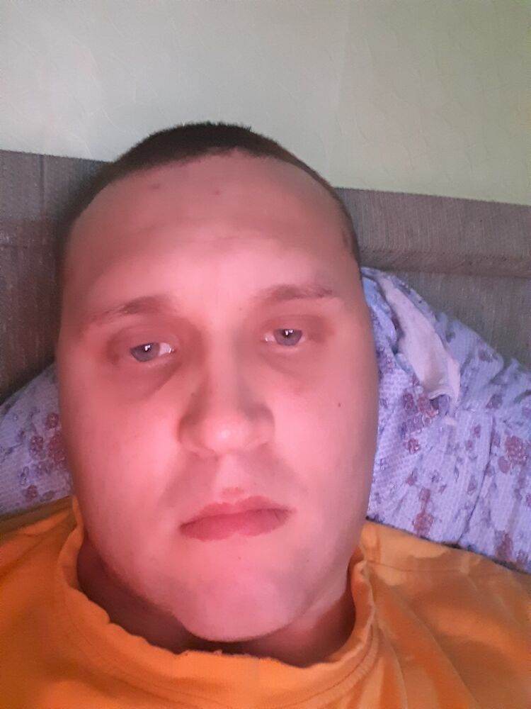  18643852  Denis, 34 ,    