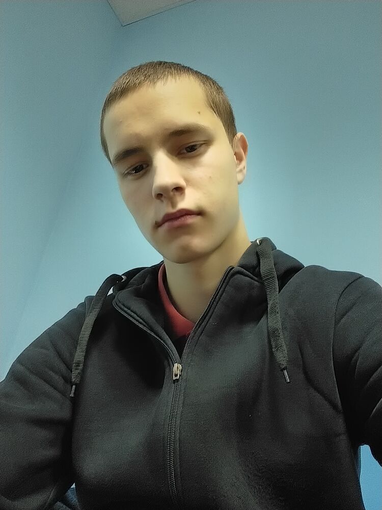  32336942  , 22 ,    
