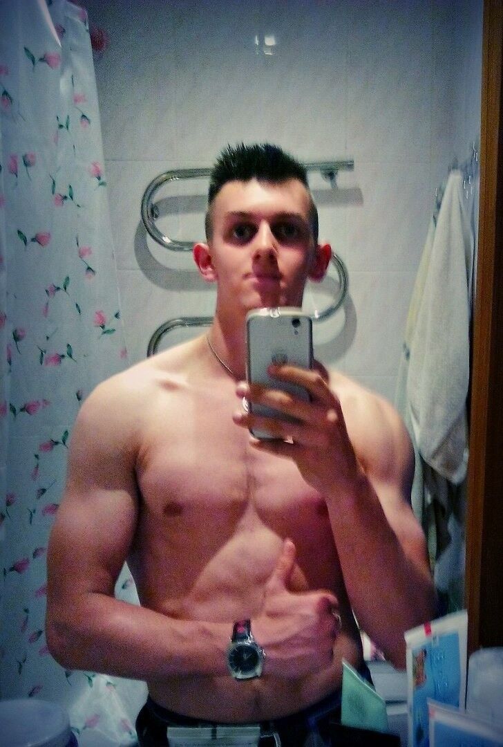  9485642  , 33 ,    