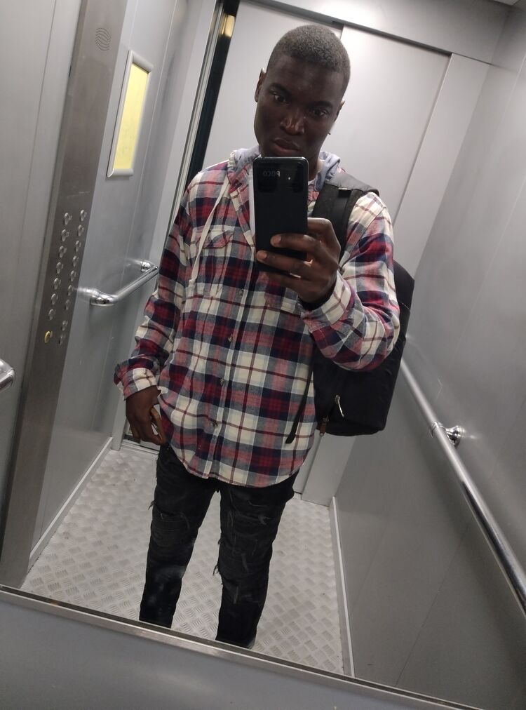  52891492  , 33 ,    
