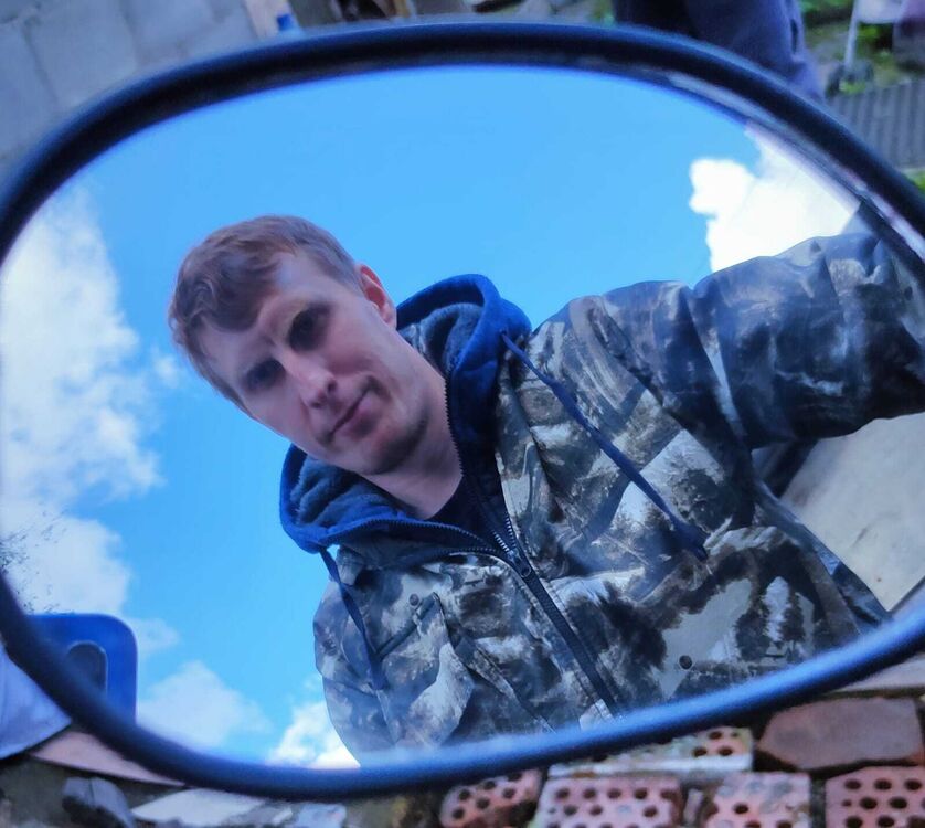  51034422  Aleksei, 37 ,    