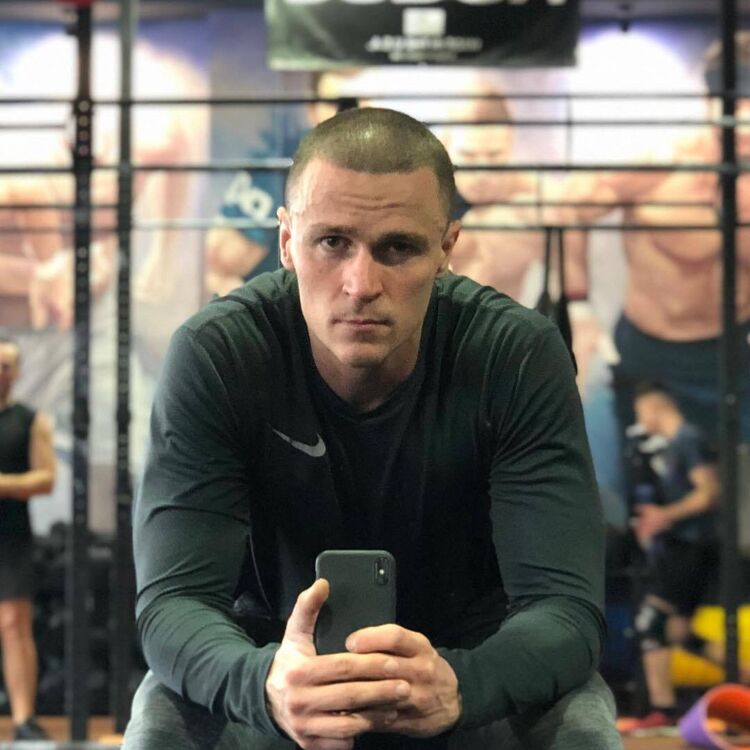  23480342  Vladislav, 41 ,    