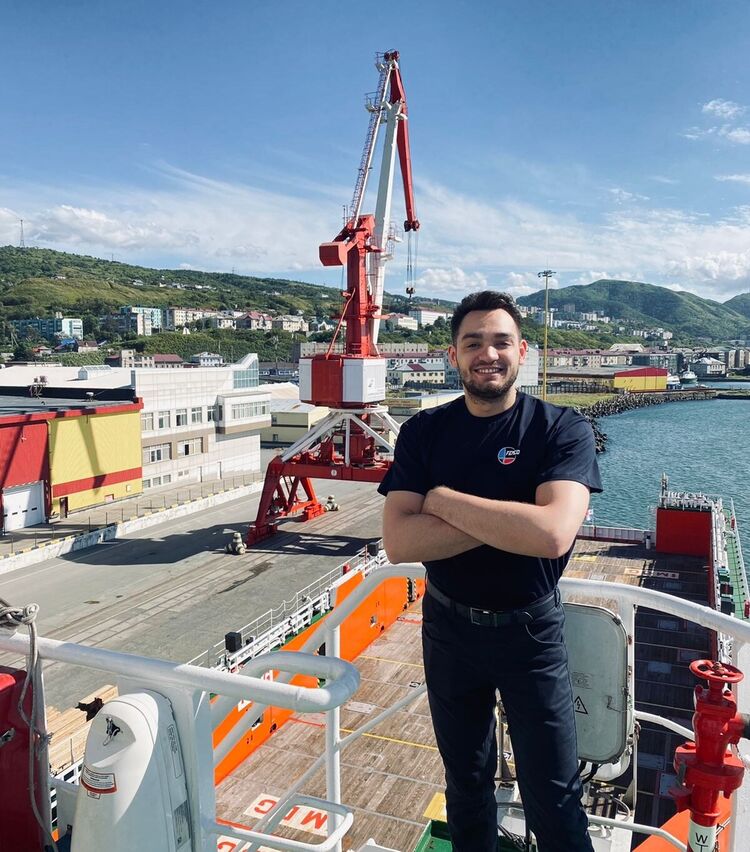  43555082  , 27 ,    -