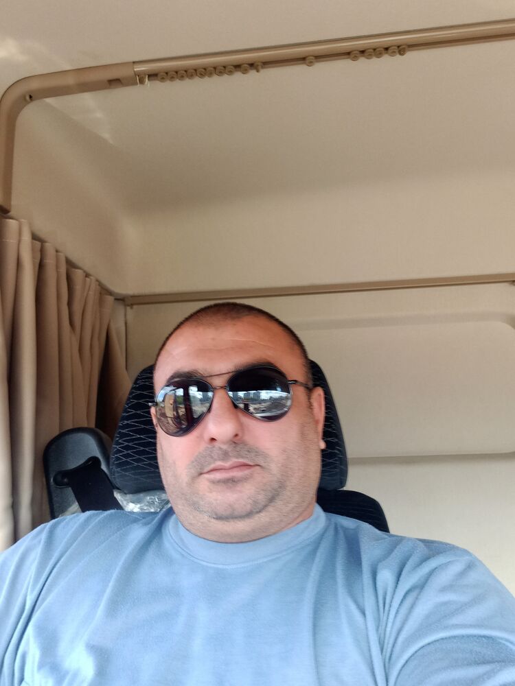  53040312  Yashar, 43 ,    