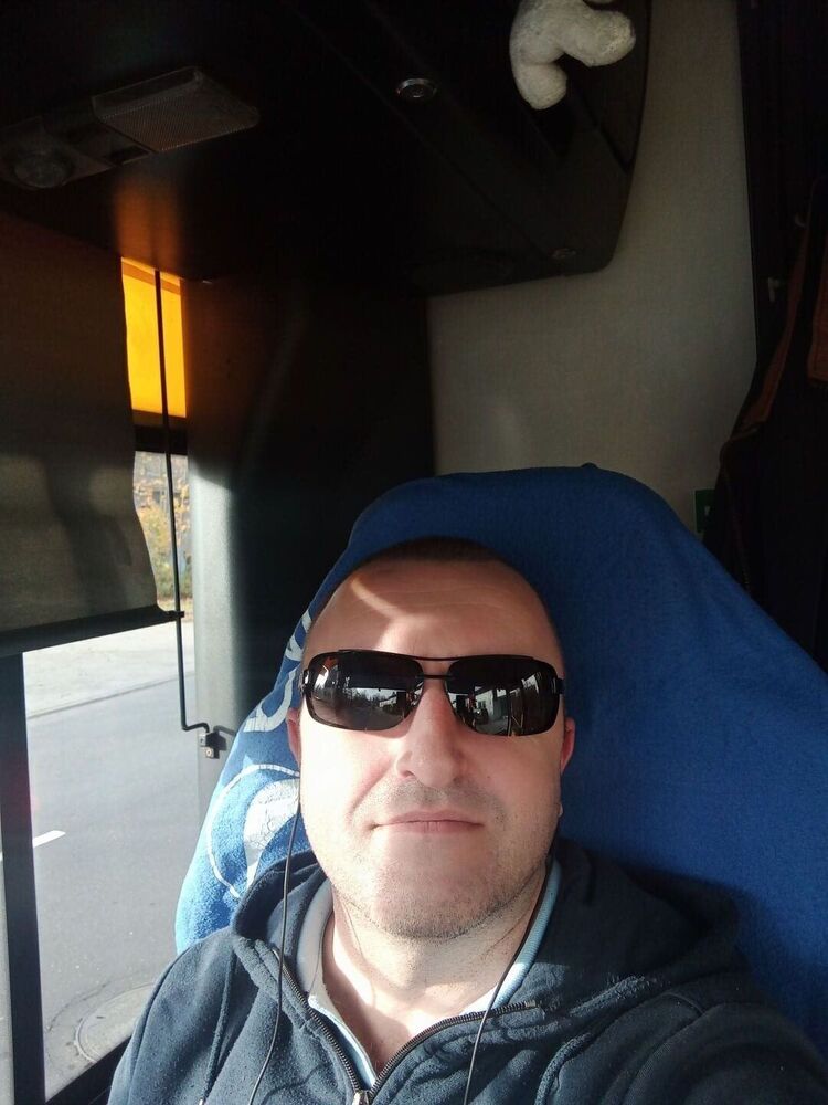  Chorzow,   Gennadii, 49 ,   ,   , c 