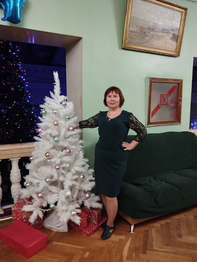  54125232  Nadezhda, 68 ,    
