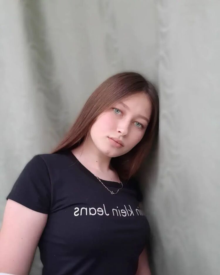  44376032  , 19 ,    