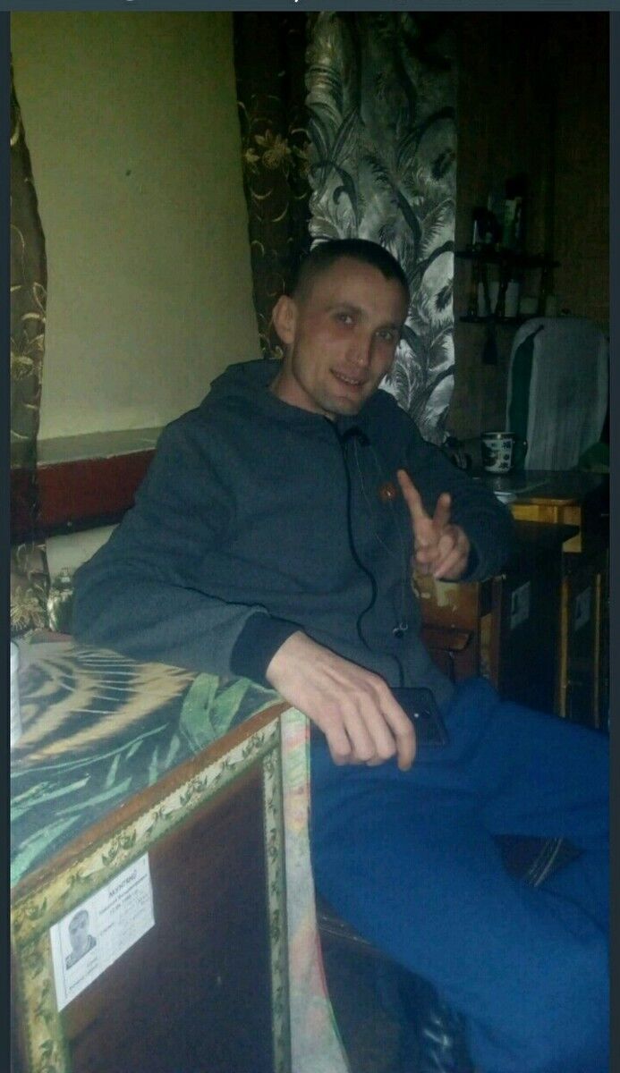  15605132  Oleg, 37 ,    