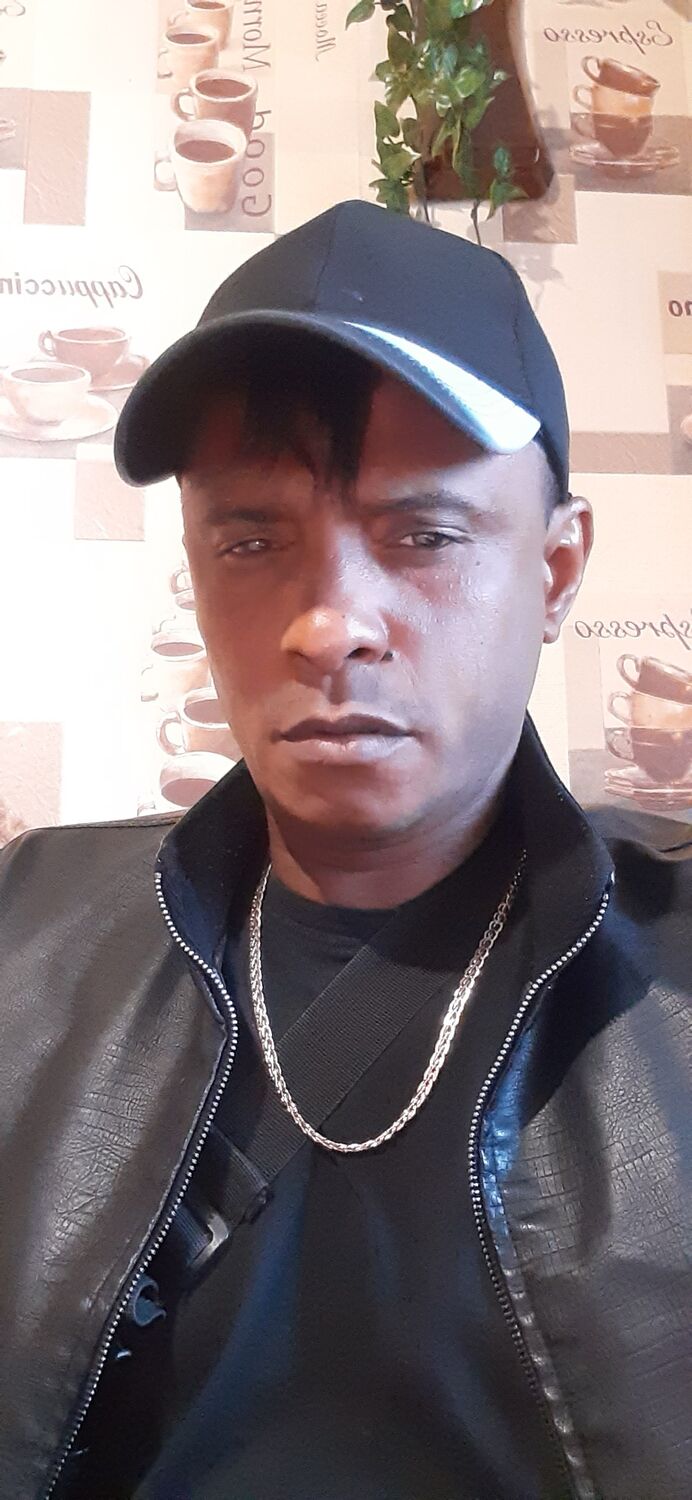  33604222  Yosbany, 35 ,    