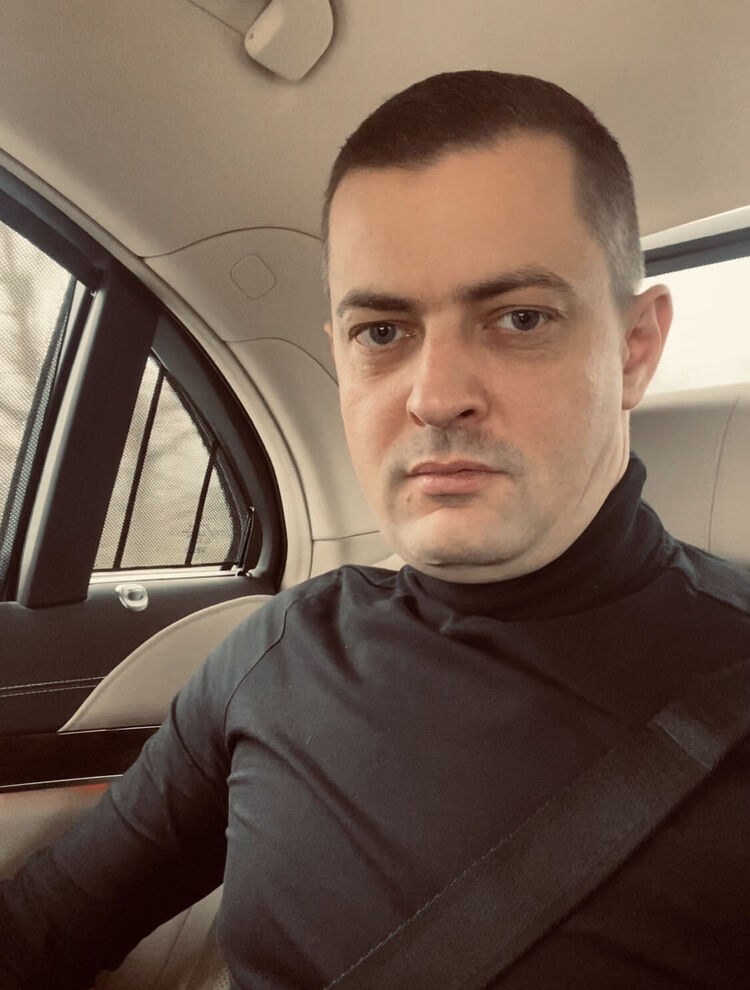  Praha,   Gentleman, 39 ,   ,   , 