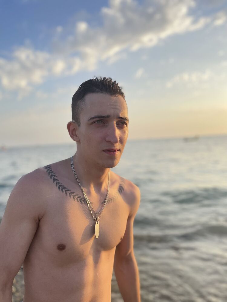  29679382  , 21 ,    