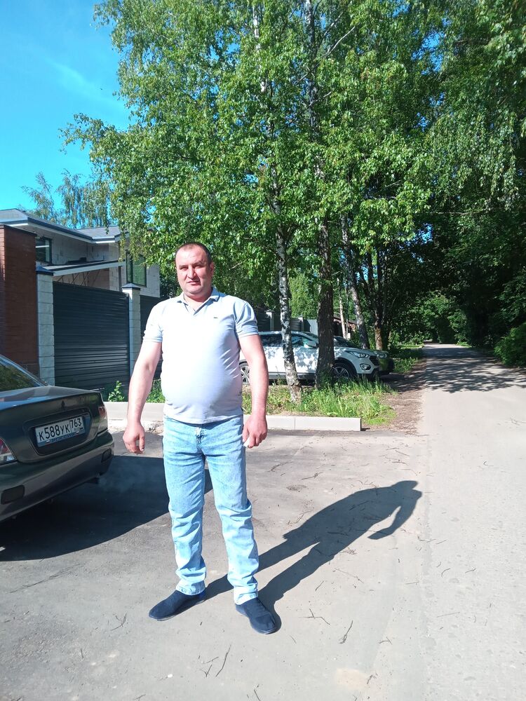  35304122  Pavel, 41 ,    