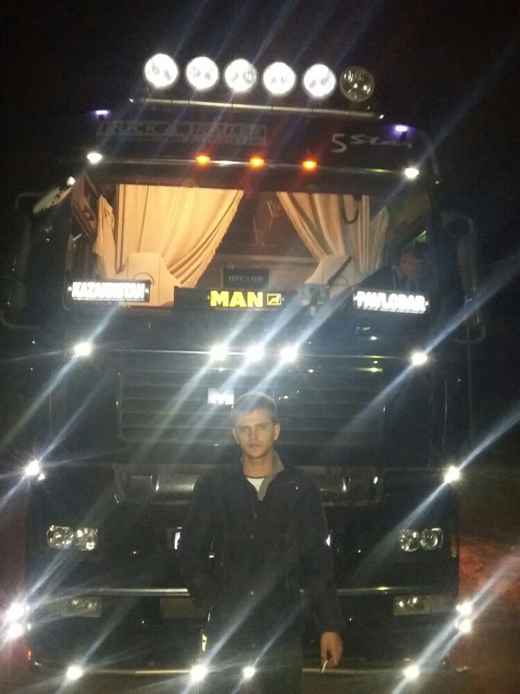  ,   Max, 37 ,   