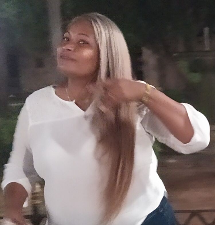  29175512  Marie, 44 ,    