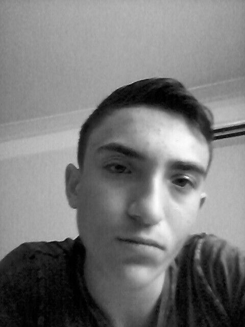  17151292  Hakob, 24 ,    