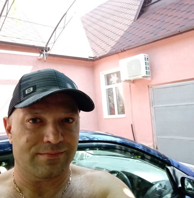  54361302  Vasilii, 41 ,    