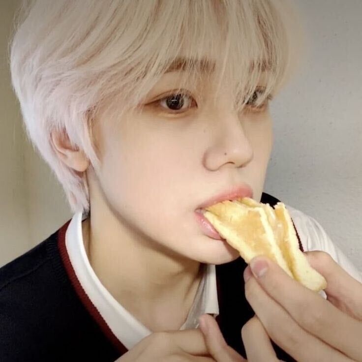  ,   Seongmin, 21 ,   ,   
