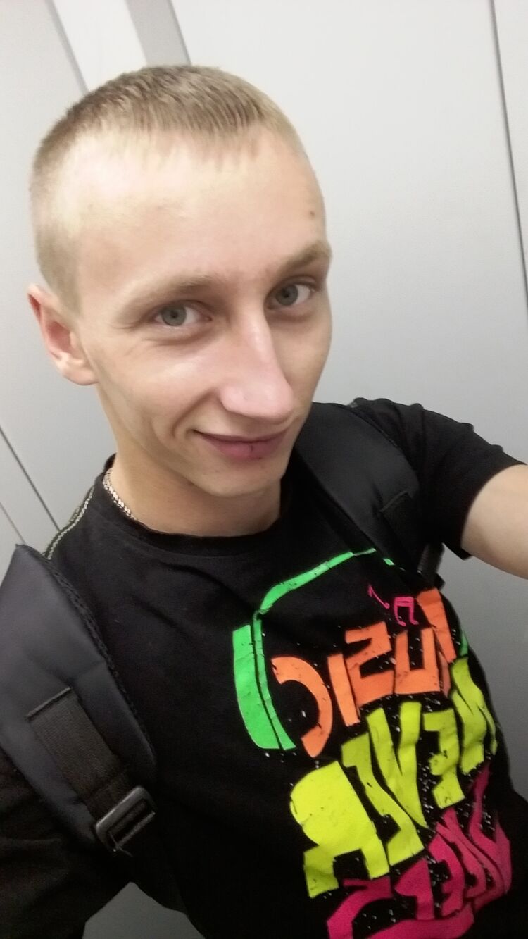  50752712  Alex, 31 ,    