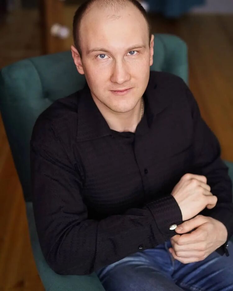  ,   Svyatoslav, 33 ,   ,   