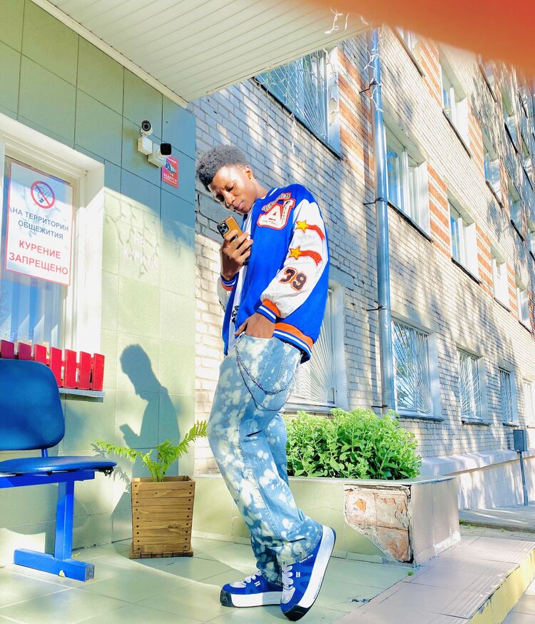  54247492  Daniel, 20 ,    