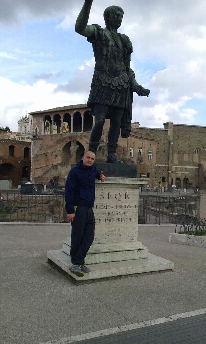  19949482  Roman, 36 ,    