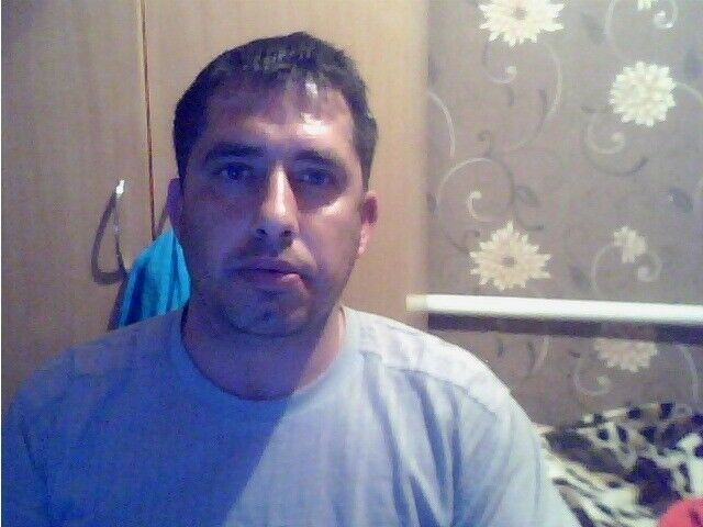  22086072  Ali, 48 ,    