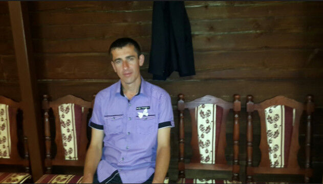  8903962  Andryj, 46 ,    