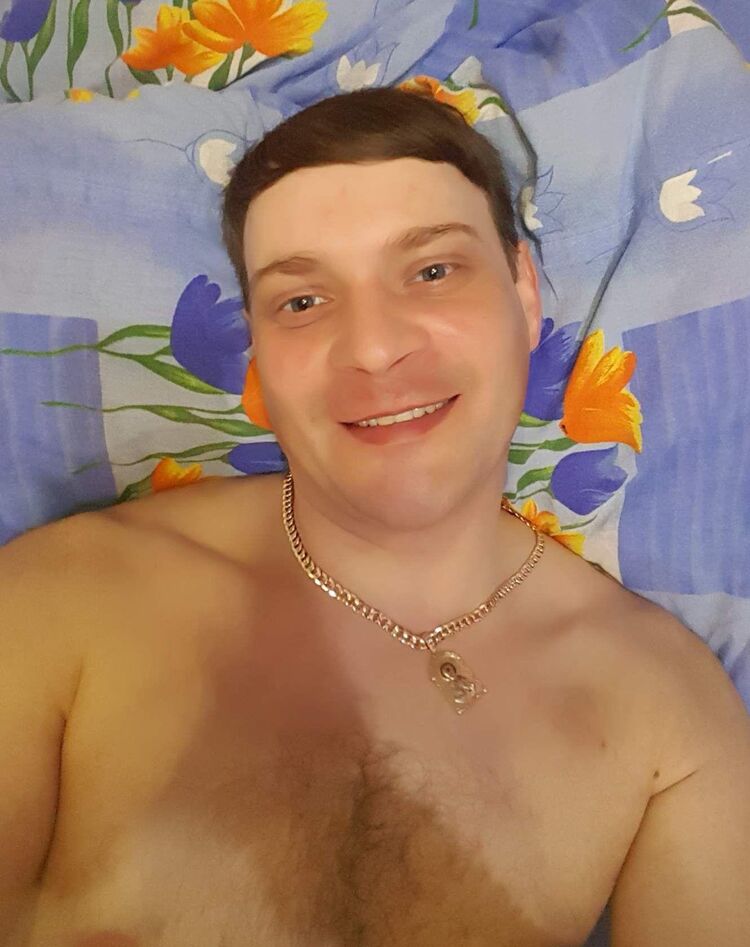  33007712  Sergei, 37 ,     