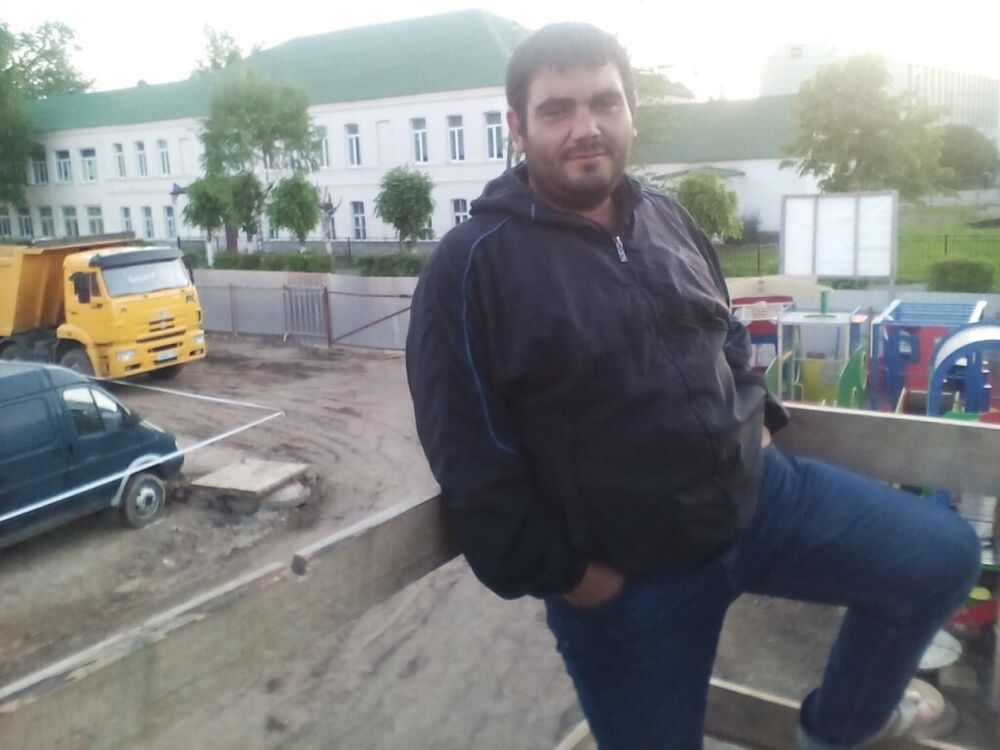 24298232  Hovo, 42 ,    -