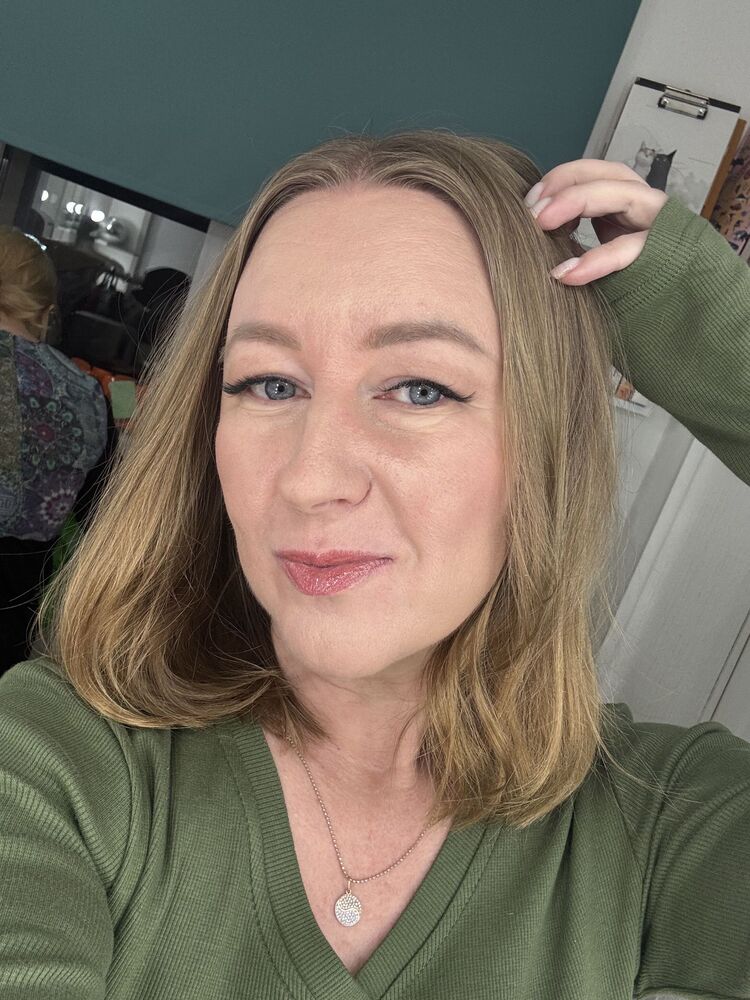  54556882  Yla, 39 ,    -