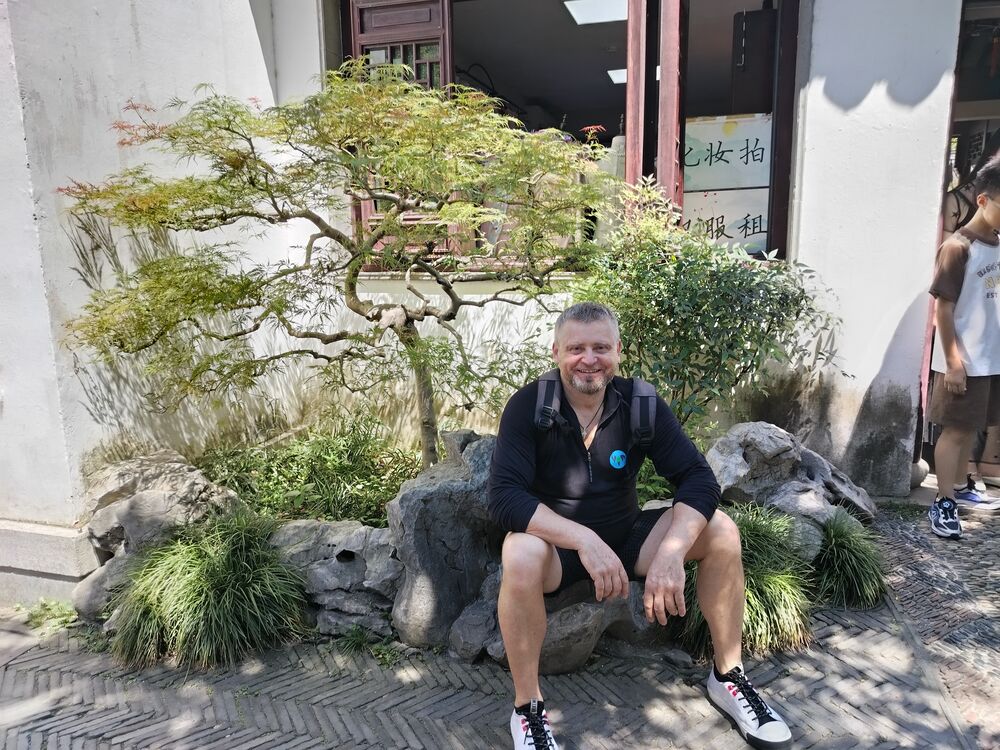  54089072  Viktor, 49 ,    