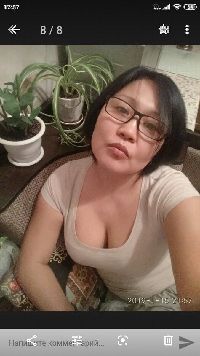  22077572  Moon, 56 ,    
