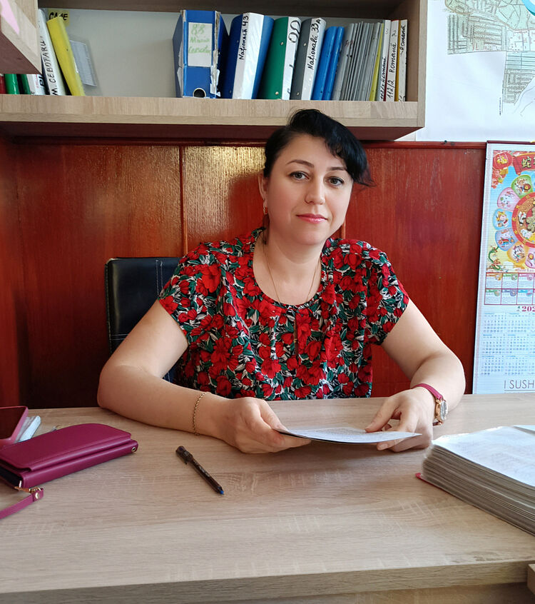  53953932  atiana, 44 ,    