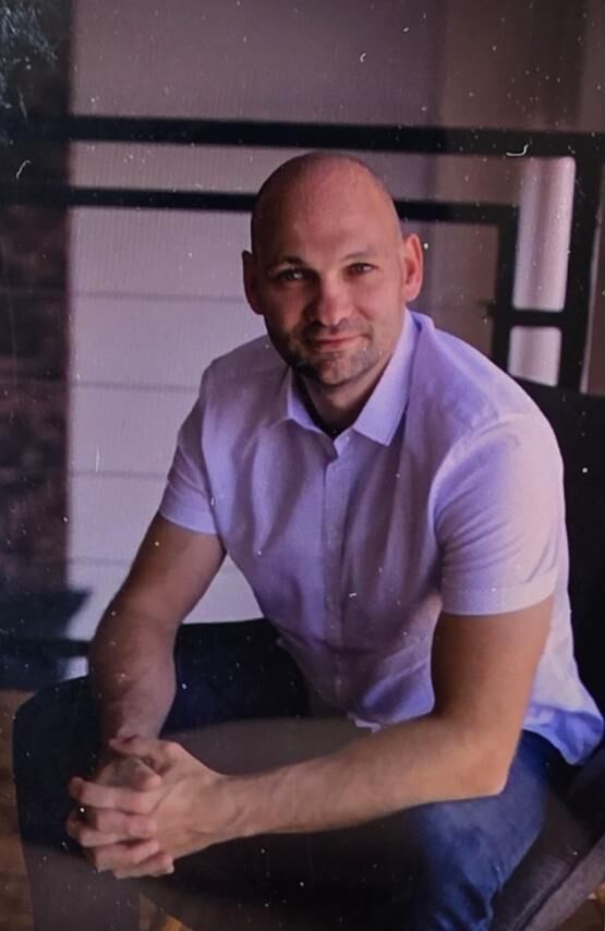  ,   Oleg, 42 ,  