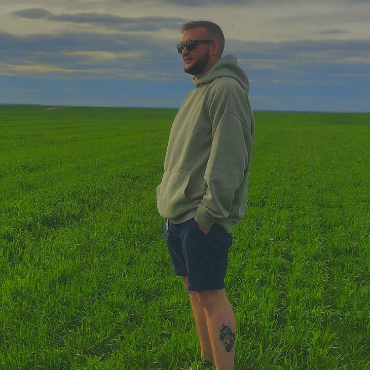  40796652  , 28 ,    