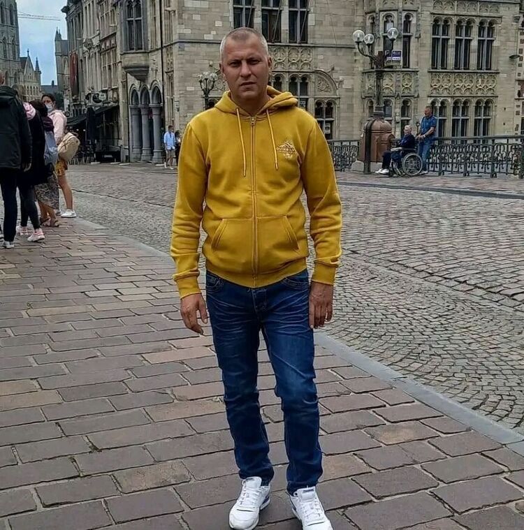  52649582  Mihail, 38 ,    