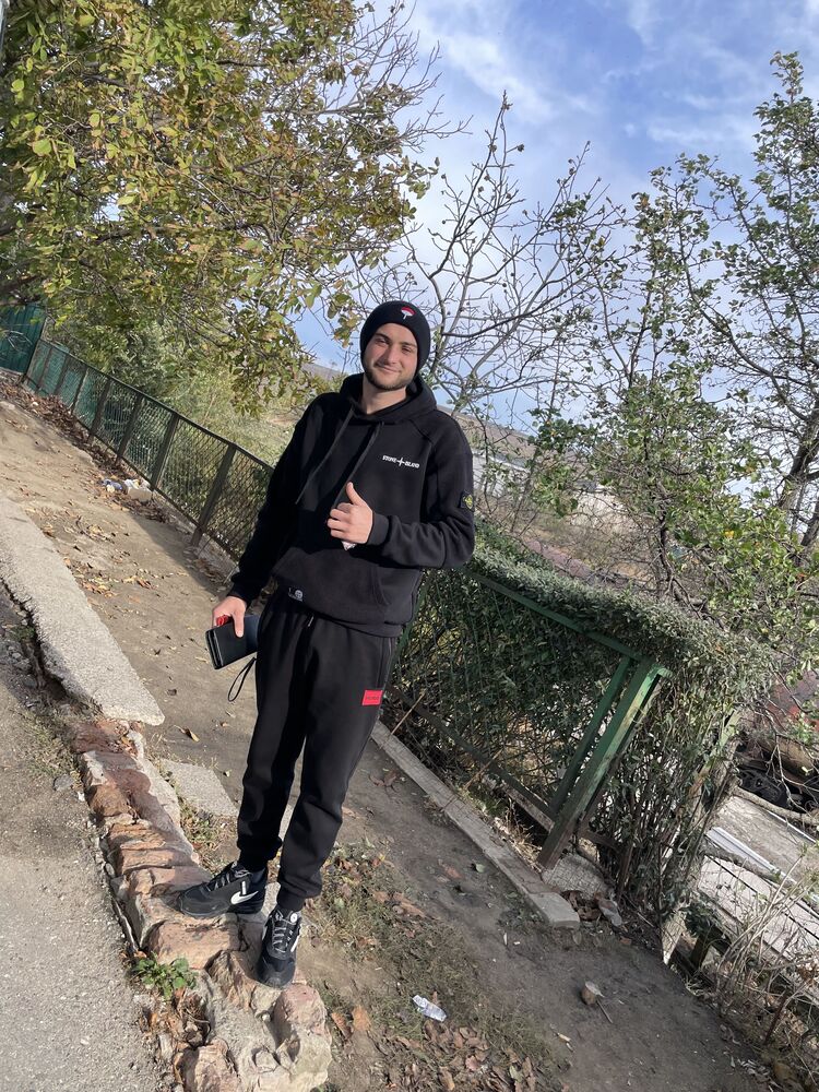  ,   Sergiu, 27 ,   ,   