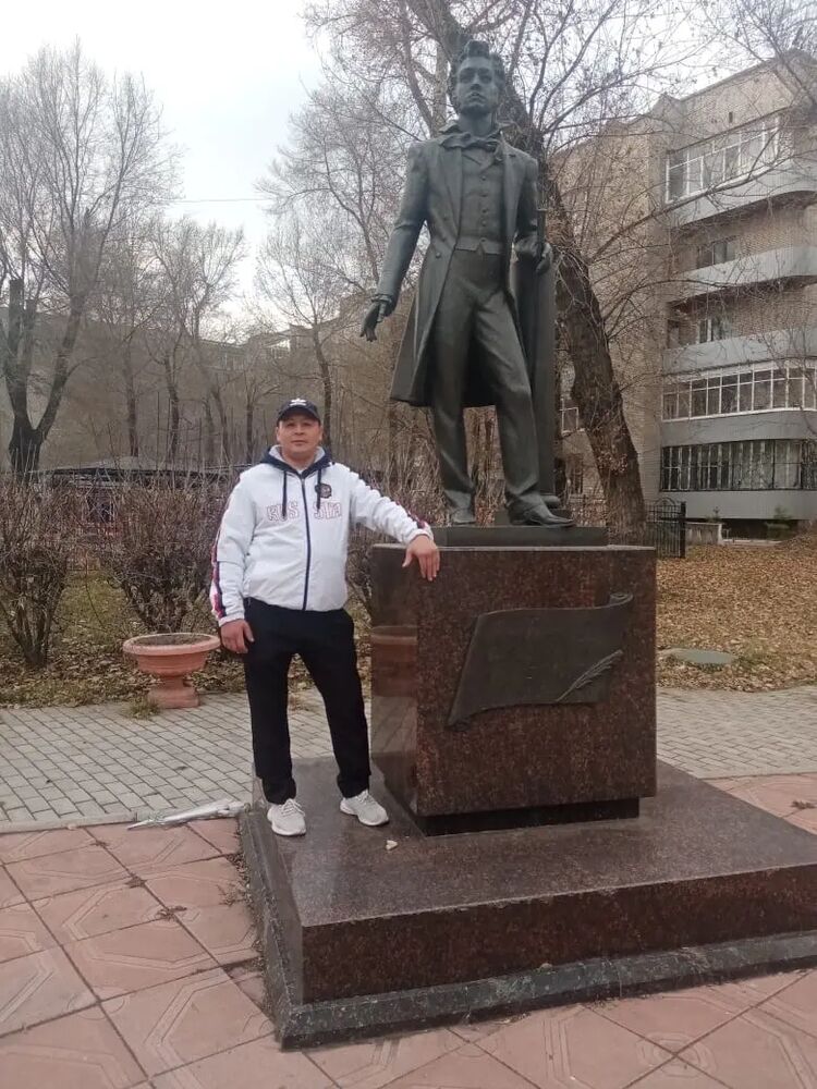  46271732  Vitaly, 41 ,    
