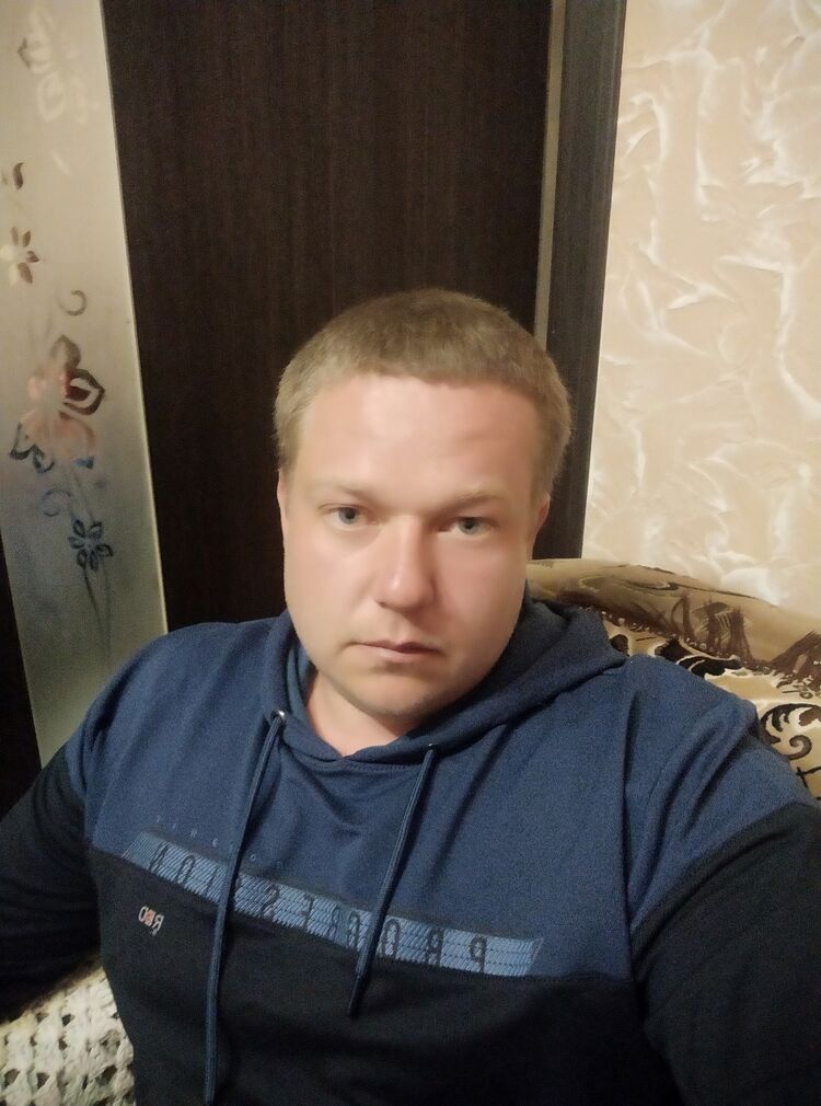  33833972  , 37 ,    -