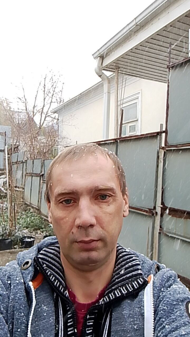  48233932  , 40 ,    