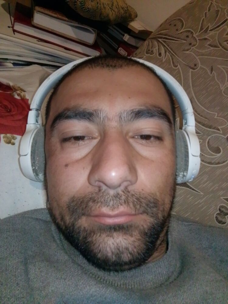  50552352  Karim, 32 ,    -
