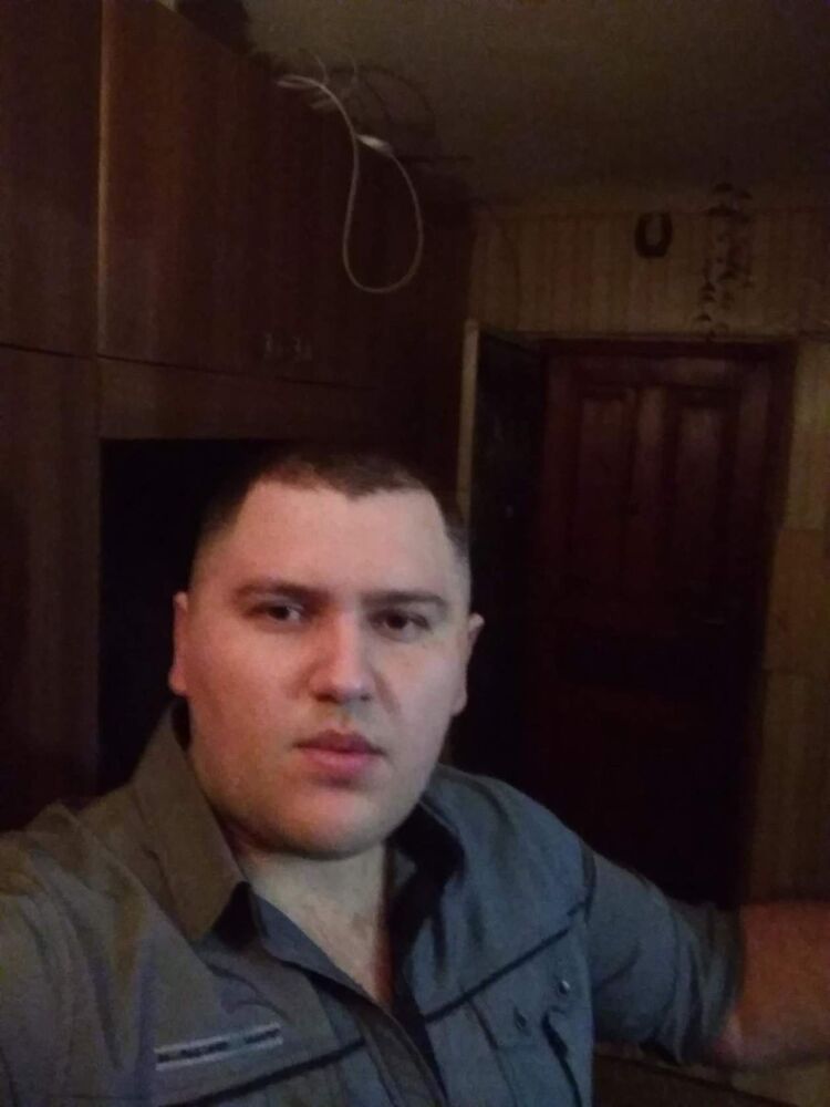  14061442  OLEG, 40 ,    