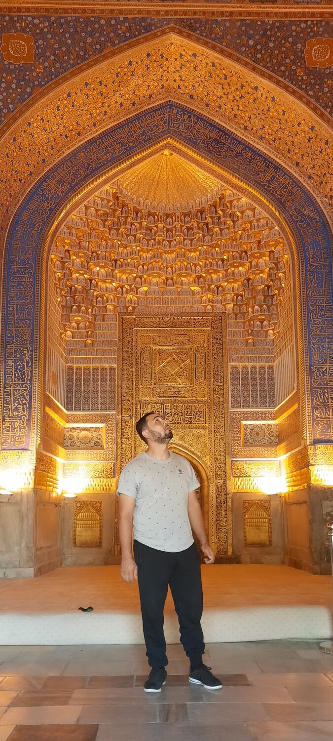  26142822  Rustam, 33 ,    