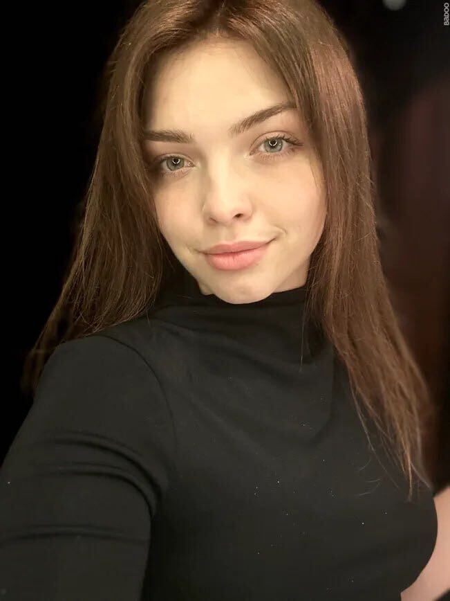  53310962  Alexandra, 23 ,    -