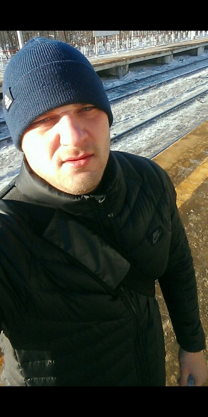  29216892  Yury, 40 ,     